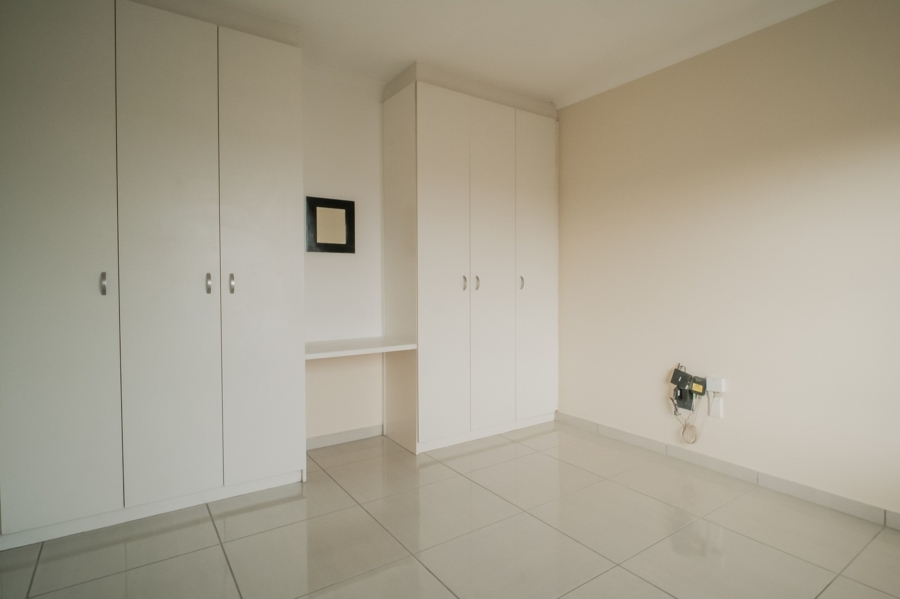 To Let 2 Bedroom Property for Rent in Burgundy Estate Western Cape